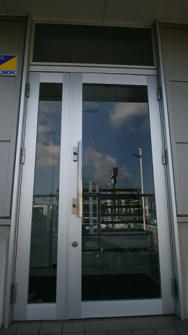 茨城県つくば市　『ドア交換』工事